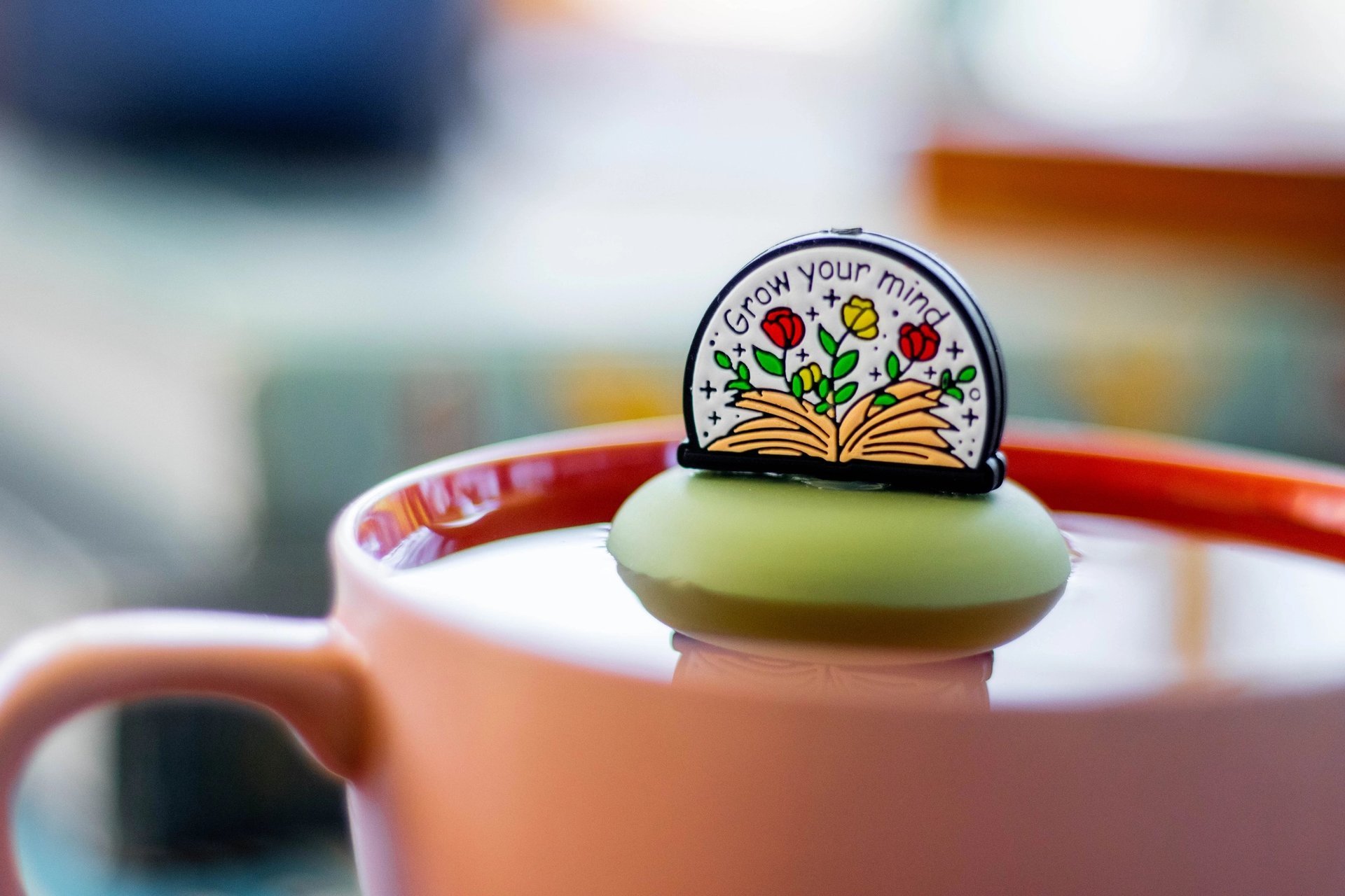Book "Open Your Mind" Tea Strainer 