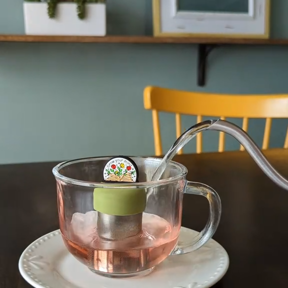 Book "Open Your Mind" Tea Strainer 